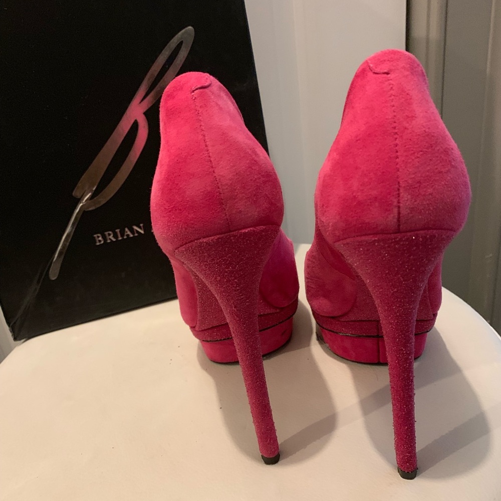 heels - Picture 2 of 8
